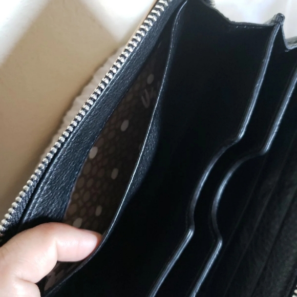 SOLD Brighton Vera Pale Pink w/ Hearts Tech Wallet - Picture 6 of 6